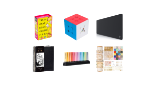 Idées cadeaux ado à moins de 20 euros : jeu de cartes, Rubik's Cube, tapis de souris XXL, carnet de croquis, surligneurs pastel et kit de perles